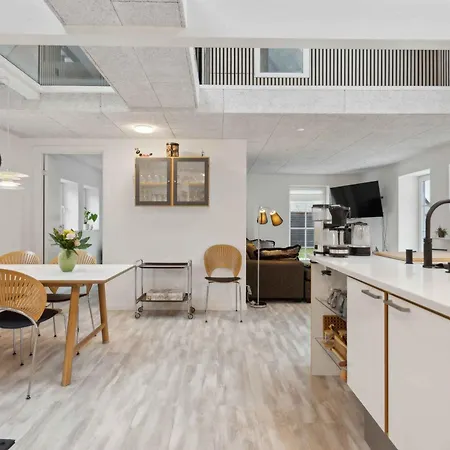 Comfortably In Scenic Surroundings