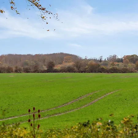 Comfortably In Scenic Surroundings * Ellerup