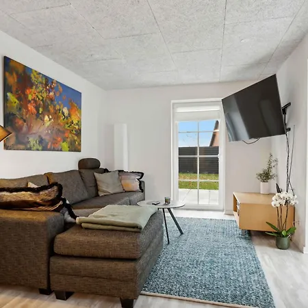 Comfortably In Scenic Surroundings Feriehus *