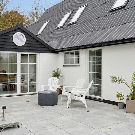 Comfortably In Scenic Surroundings Ollerup
