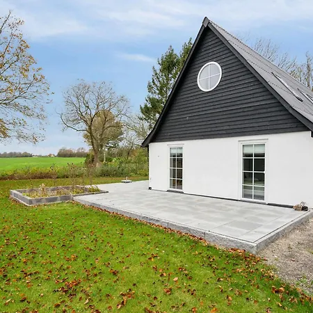 Feriehus Comfortably In Scenic Surroundings