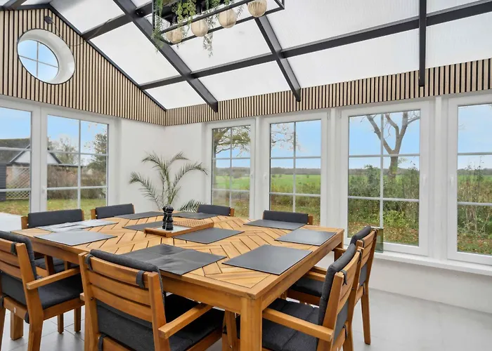 Comfortably In Scenic Surroundings *