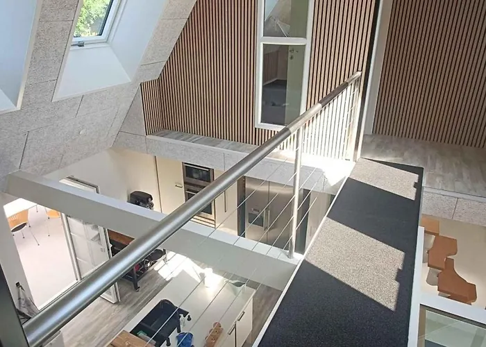 Comfortably In Scenic Surroundings *